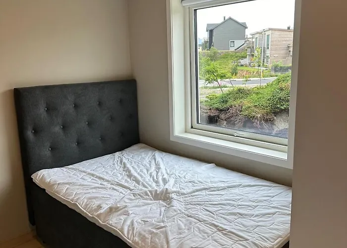 New Centrally Located In * Лекнес