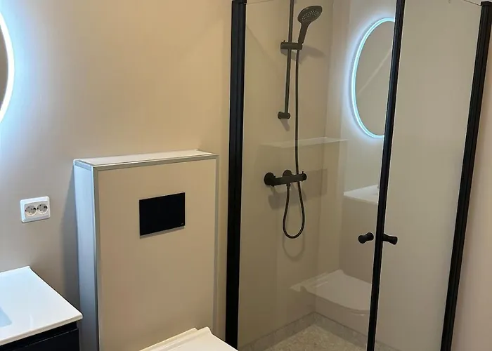 New Centrally Located In Апартаменты